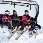 Lift_Gondel_Gruppe_Skier