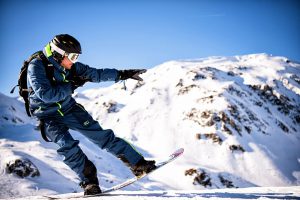 Schneebeben Snowboarder Berg